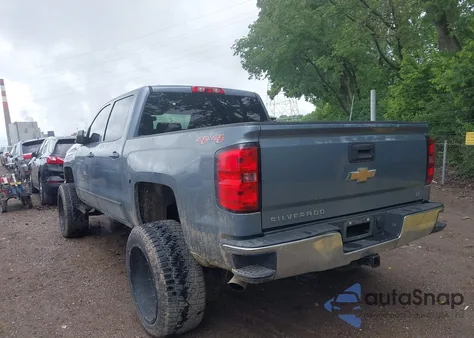 2015 Chevrolet Silverado 1500 1Lt из США, поврежденный, VIN 3GCUKREC2FG415120